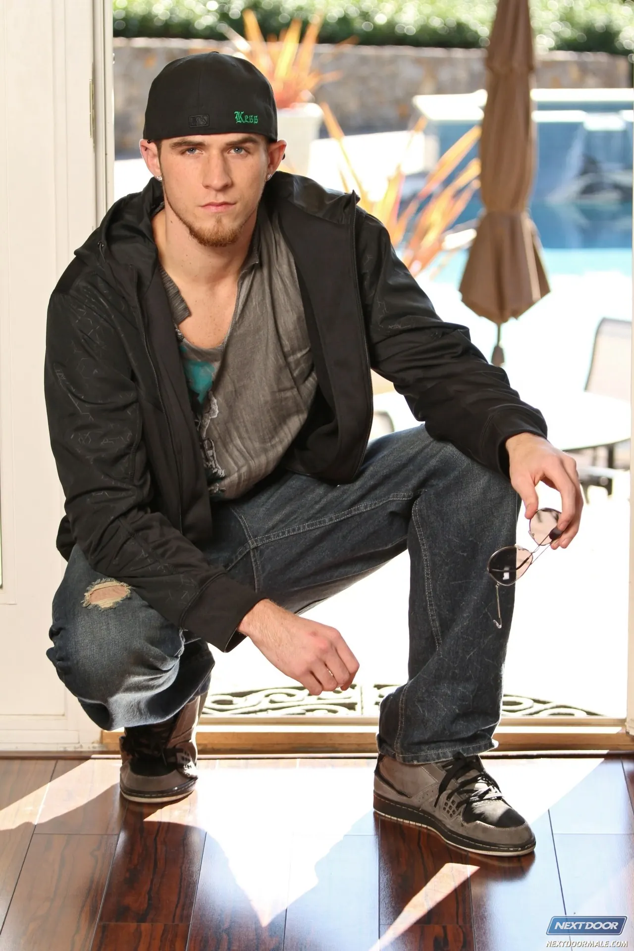 Flexx Boola in 'Flexx Boola' from 'Next Door Studios' (Photo 5) Next Door Studios 'Flexx Boola' starring Flexx Boola (Photo 5)