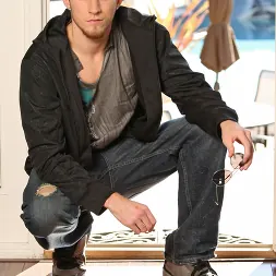 Flexx Boola in 'Next Door Studios' Flexx Boola (Thumbnail 5)