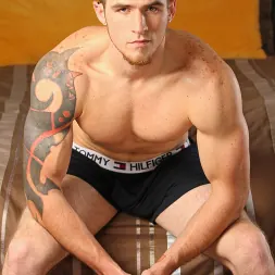 Flexx Boola in 'Next Door Studios' Flexx Boola (Thumbnail 45)