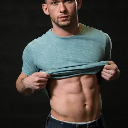 Gabriel Cross in 'Next Door Studios' Warehouse Packin (Thumbnail 4)