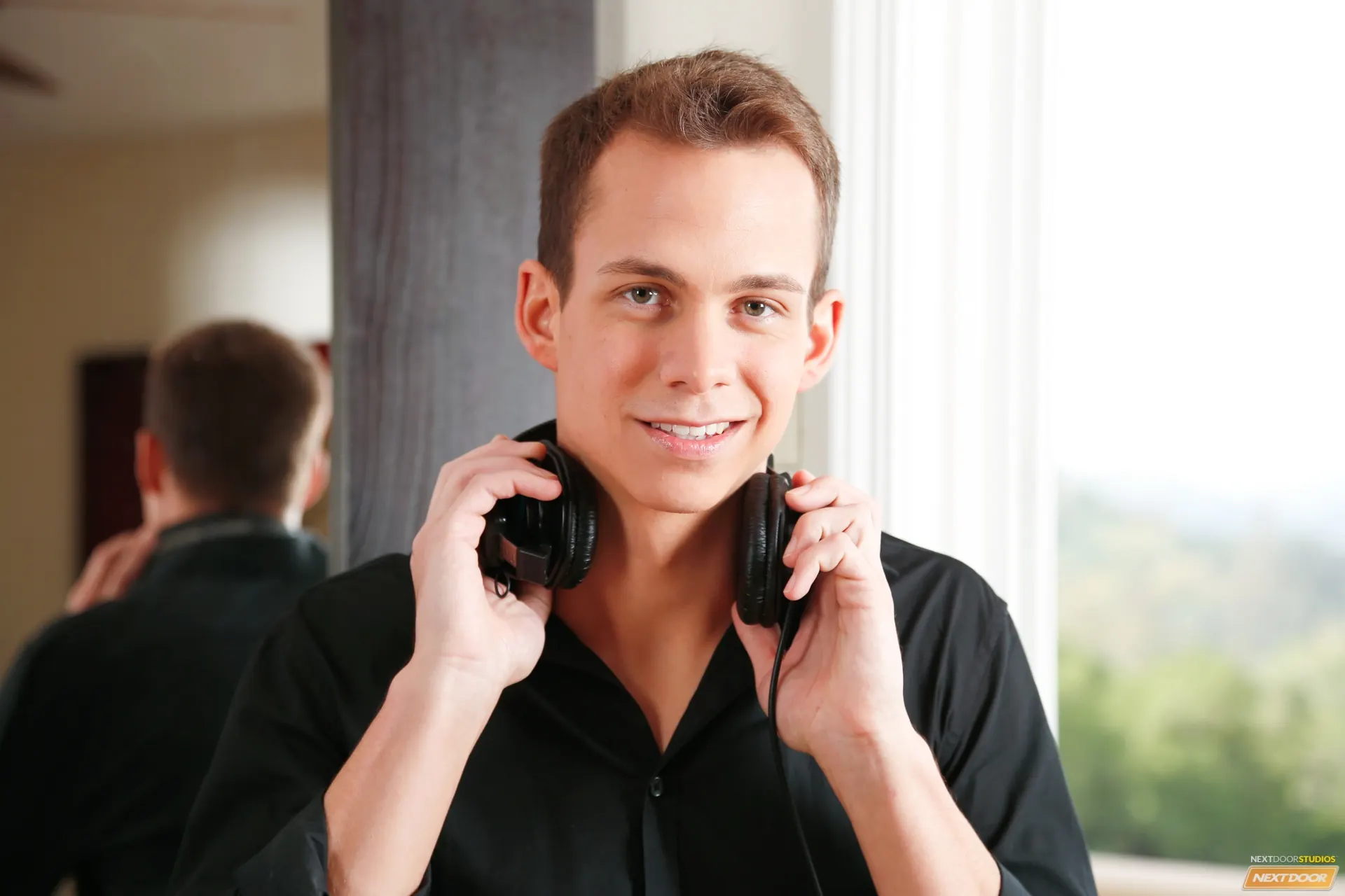 Next Door Studios 'The Wedding Planner Part 3' starring Garrett Cooper (Photo 1)