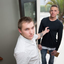 Gunner in GAY4DICK (Photo 27) Gunner in 'Next Door Studios' GAY4DICK (Thumbnail 27)