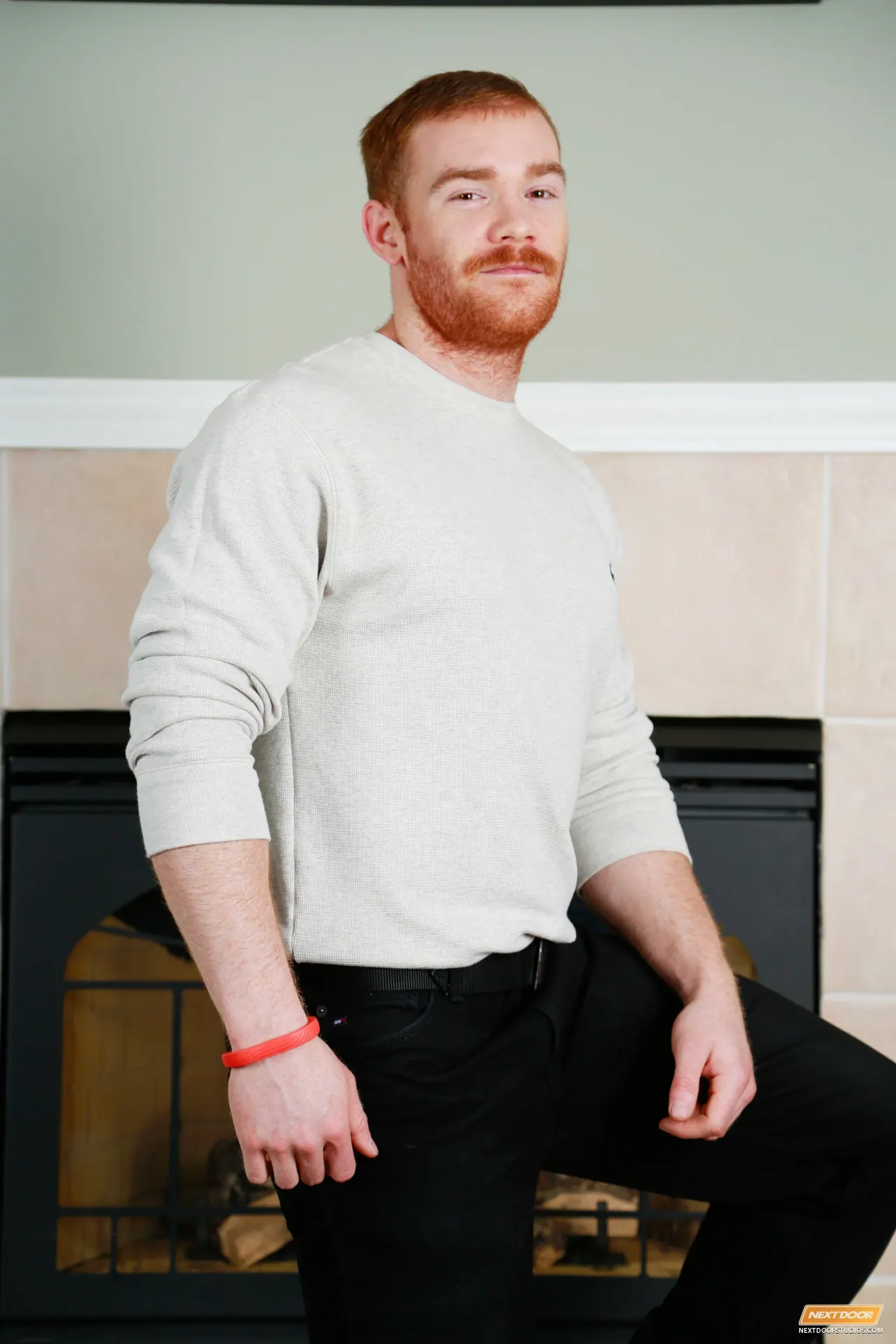 Next Door Studios 'Neighborly Fun' starring Hope Howell (Photo 1)