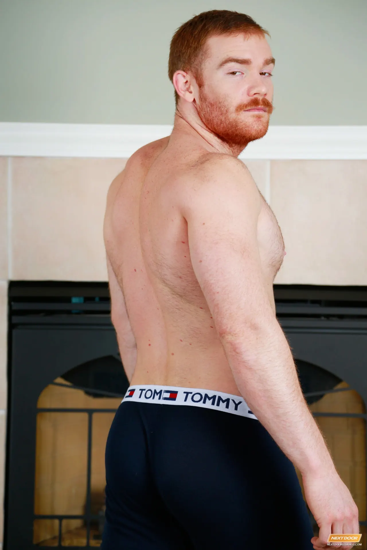 Next Door Studios 'Neighborly Fun' starring Hope Howell (Photo 10)