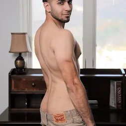 Hunter Knox in 'Next Door Studios' Hunter Knox (Thumbnail 7)