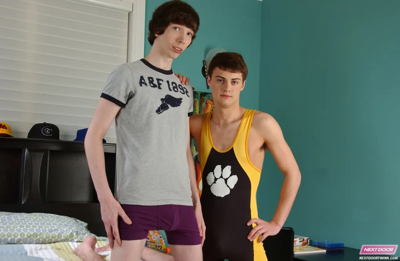 Next Door Studios 'Dress-up Games' starring Hunter Page (Photo 18)