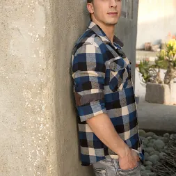 Jake Henry in 'Next Door Studios' Jake Henry (Thumbnail 7)