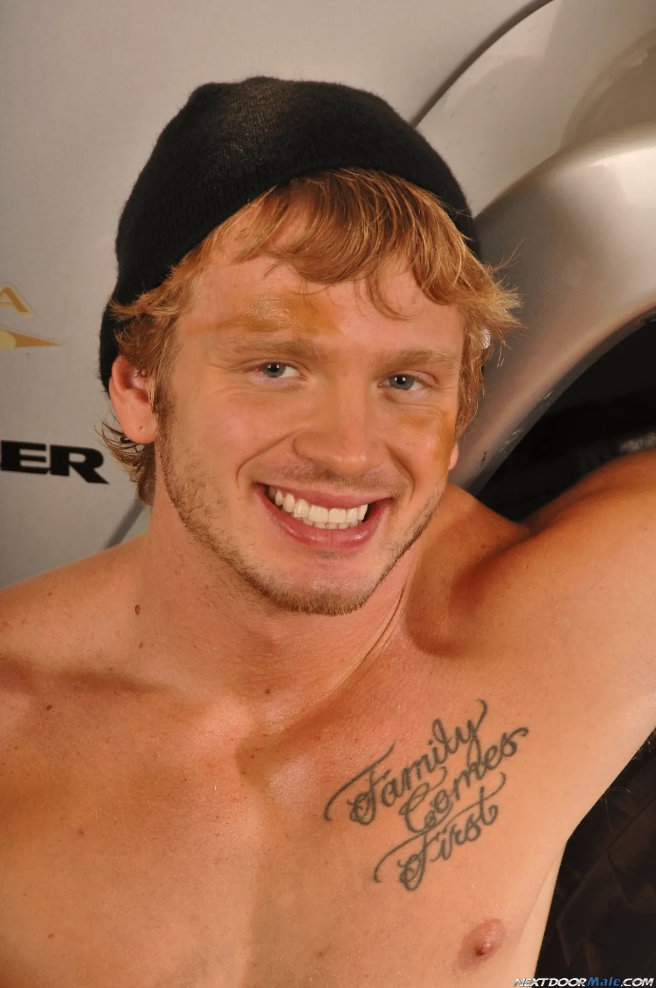 James Huntsman in 'JAMES HUNTSMAN' from 'Next Door Studios' (Photo 33) Next Door Studios 'JAMES HUNTSMAN' starring James Huntsman (Photo 33)