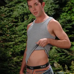 Jeremy Feist in Self Swallow (Photo 3) Jeremy Feist in 'Next Door Studios' Self Swallow (Thumbnail 3)