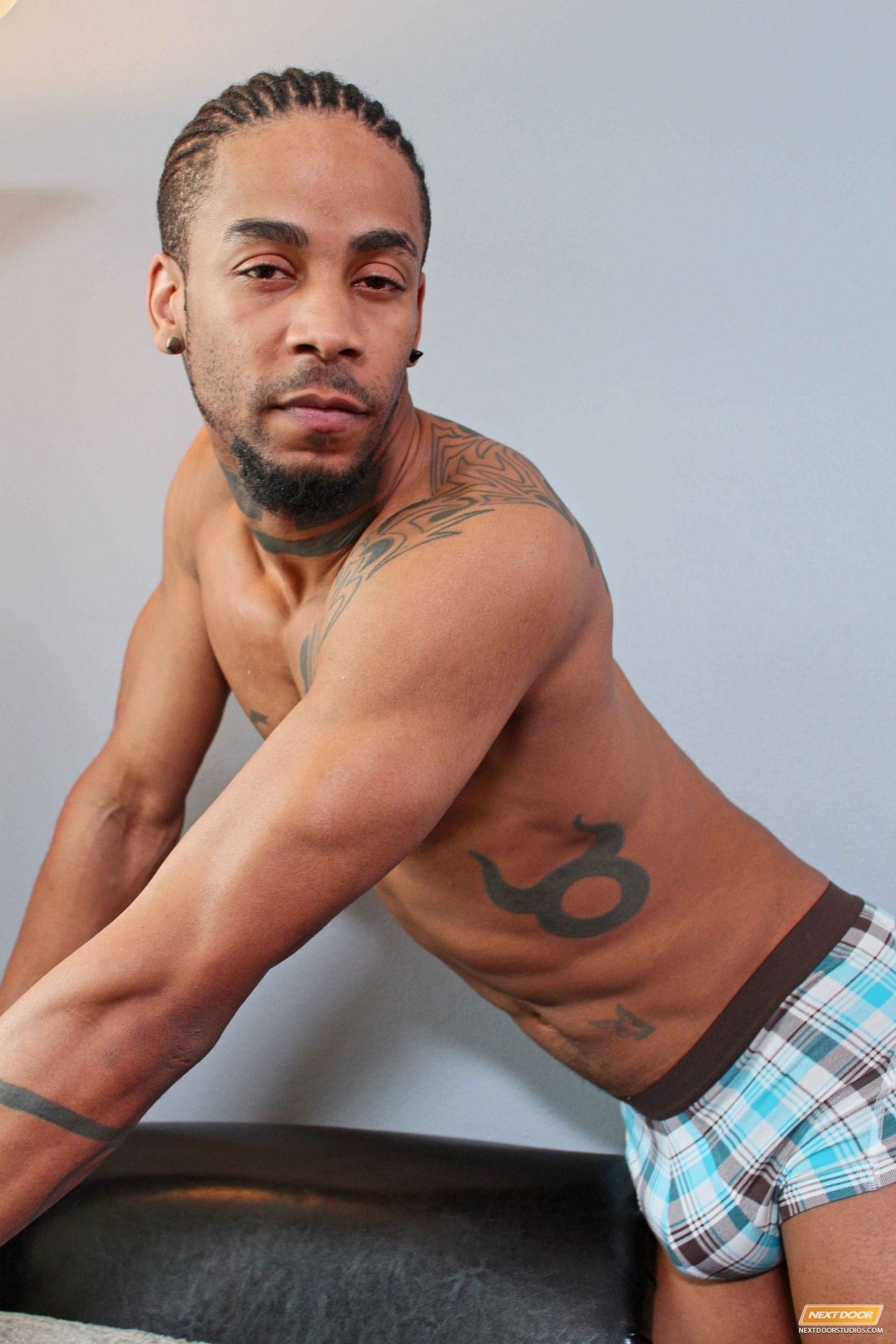 Next Door Studios 'Jin Powers' starring Jin Powers (Photo 20)