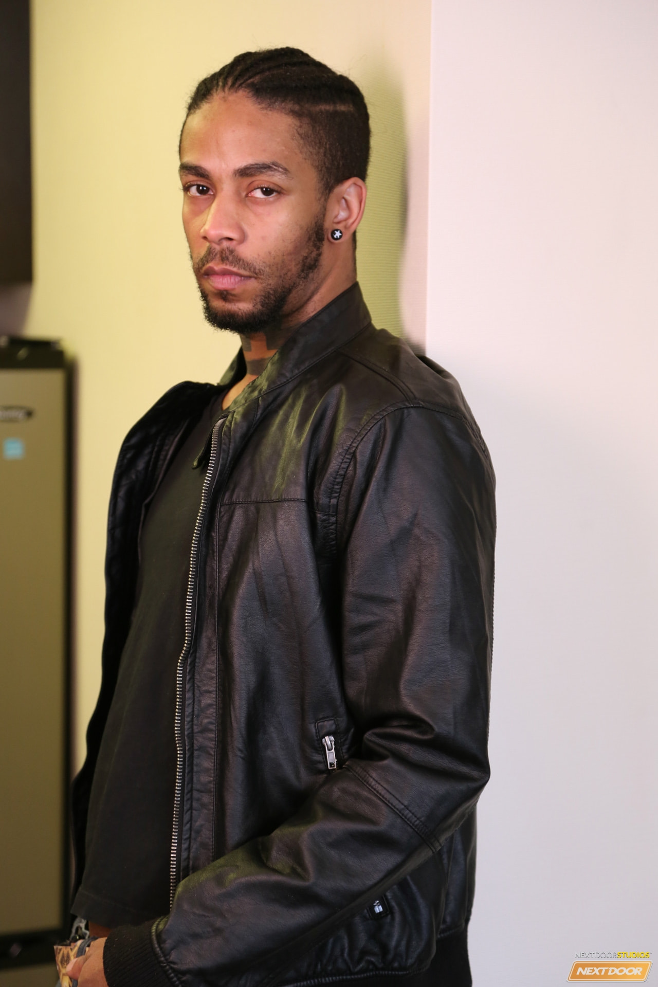 Next Door Studios 'Parkside Pickup' starring Jin Powers (Photo 1)