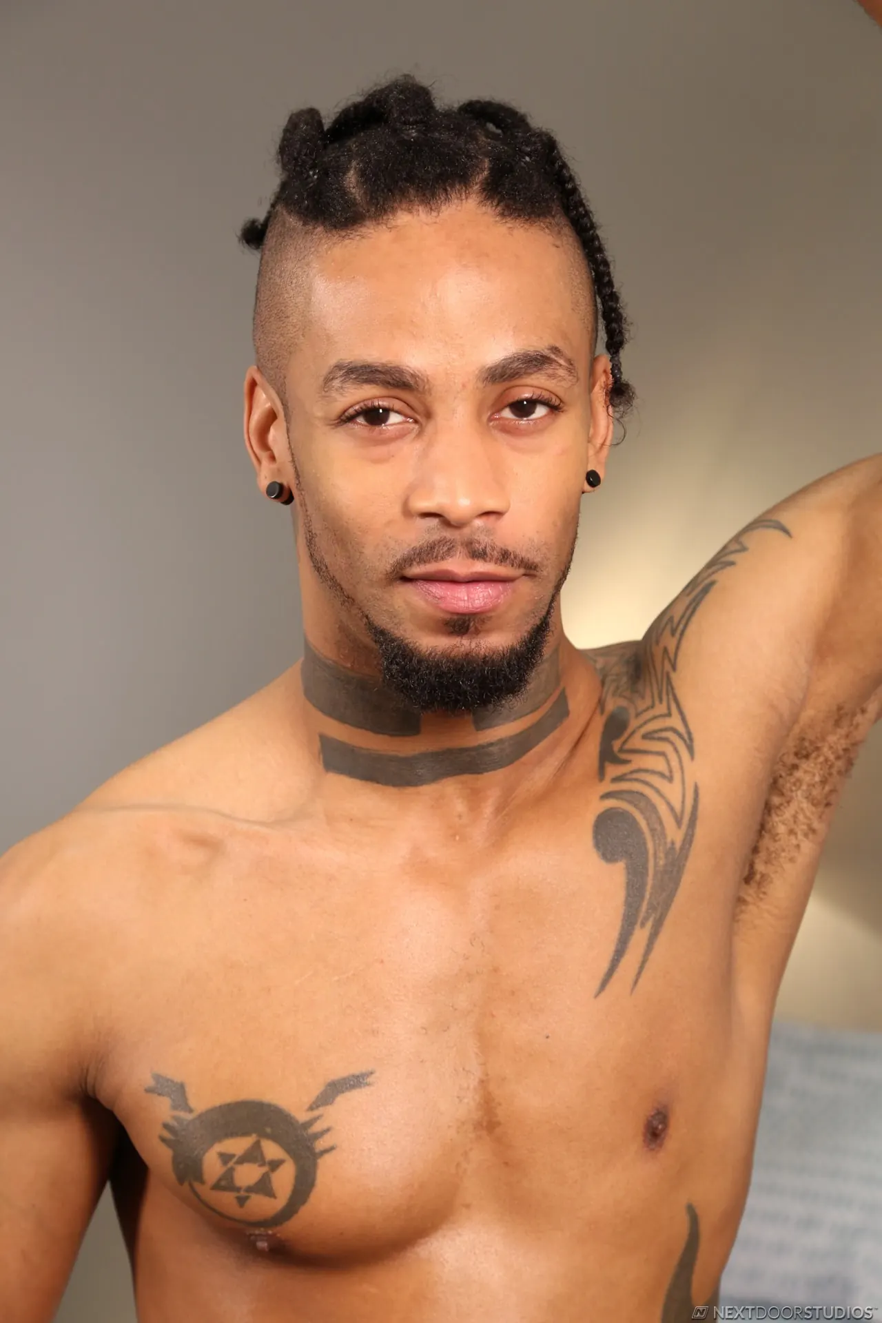 Next Door Studios 'Roomie Payback' starring Jin Powers (Photo 3)