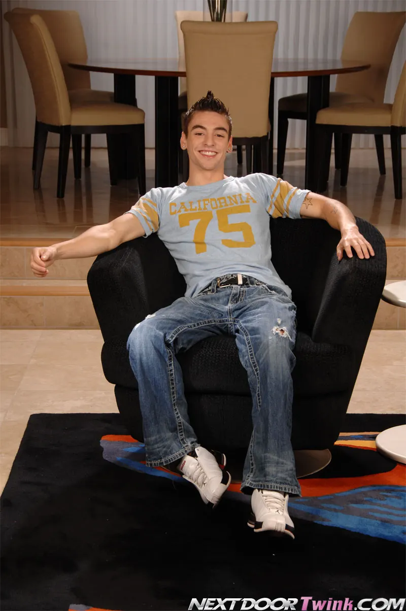 Next Door Studios 'When No One's Looking' starring Johnny Torque (Photo 1)