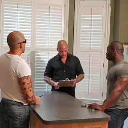 Jordano Santoro in Contract Work (Photo 2) Jordano Santoro in 'Next Door Studios' Contract Work (Thumbnail 2)