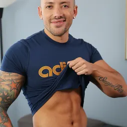 Jordano Santoro in Easy Pick Up (Photo 2) Jordano Santoro in 'Next Door Studios' Easy Pick Up (Thumbnail 2)