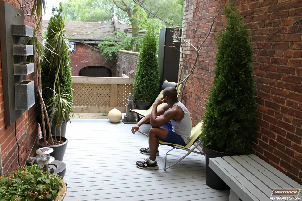 Next Door Studios 'Park and Ride' starring Jordano Santoro (Photo 9)