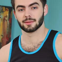 Josh Long in Josh Long (Photo 4) Josh Long in 'Next Door Studios' Josh Long (Thumbnail 4)