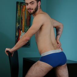 Josh Long in 'Next Door Studios' Josh Long (Thumbnail 14)
