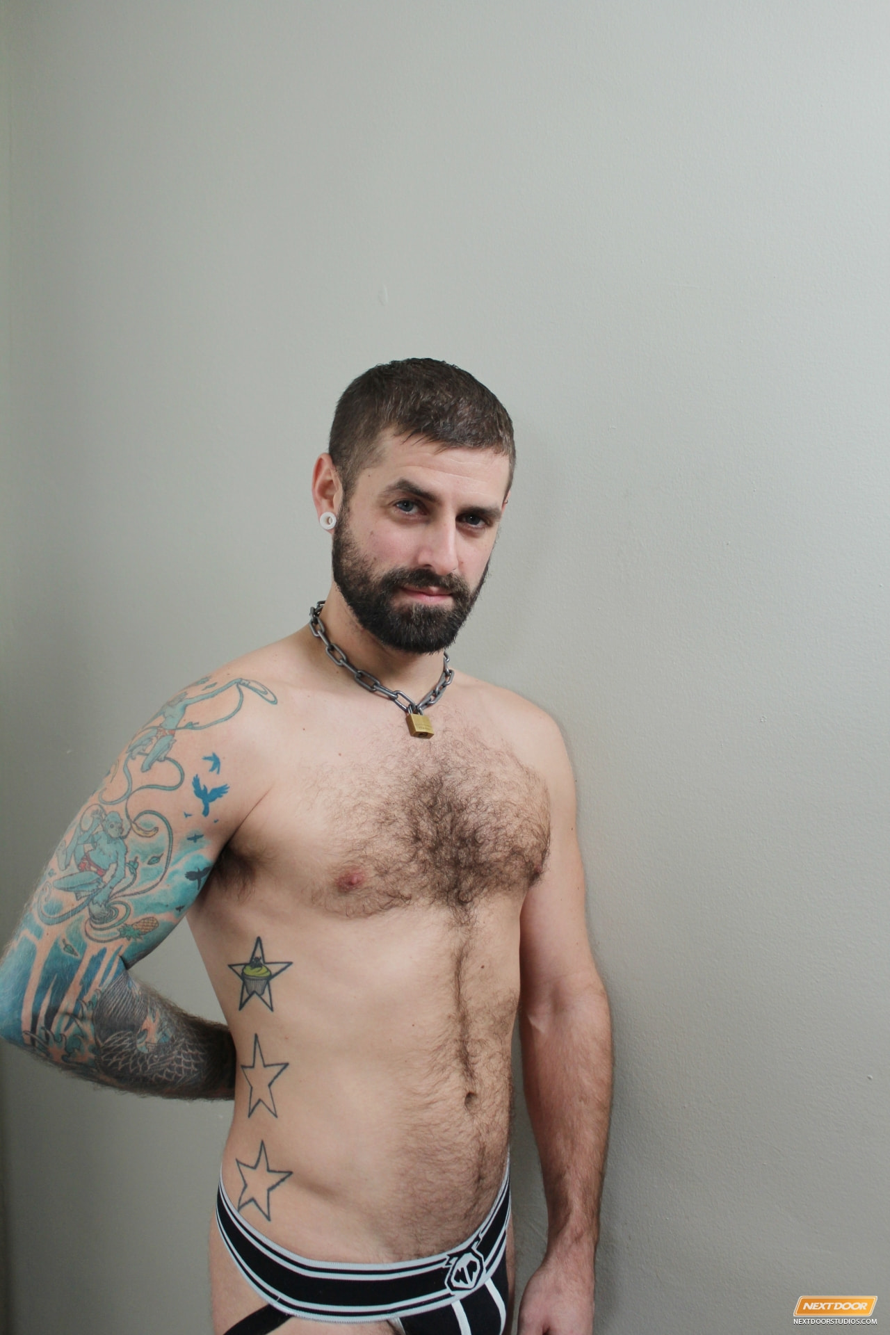 JP Richards in 'Next Door Studios' Triple Take (Thumbnail 5)