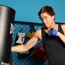 Justin Owen in 'Next Door Studios' Justin Owen (Thumbnail 16)