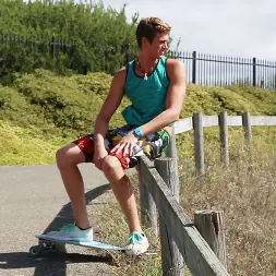 Justin Tide in 'Next Door Studios' Justin Tide (Thumbnail 3)