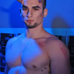 Kevin Crows in 'Next Door Studios' Dead Head (Thumbnail 1)