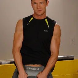 Kevin Crows in 'Next Door Studios' Kevin Crows (Thumbnail 4)