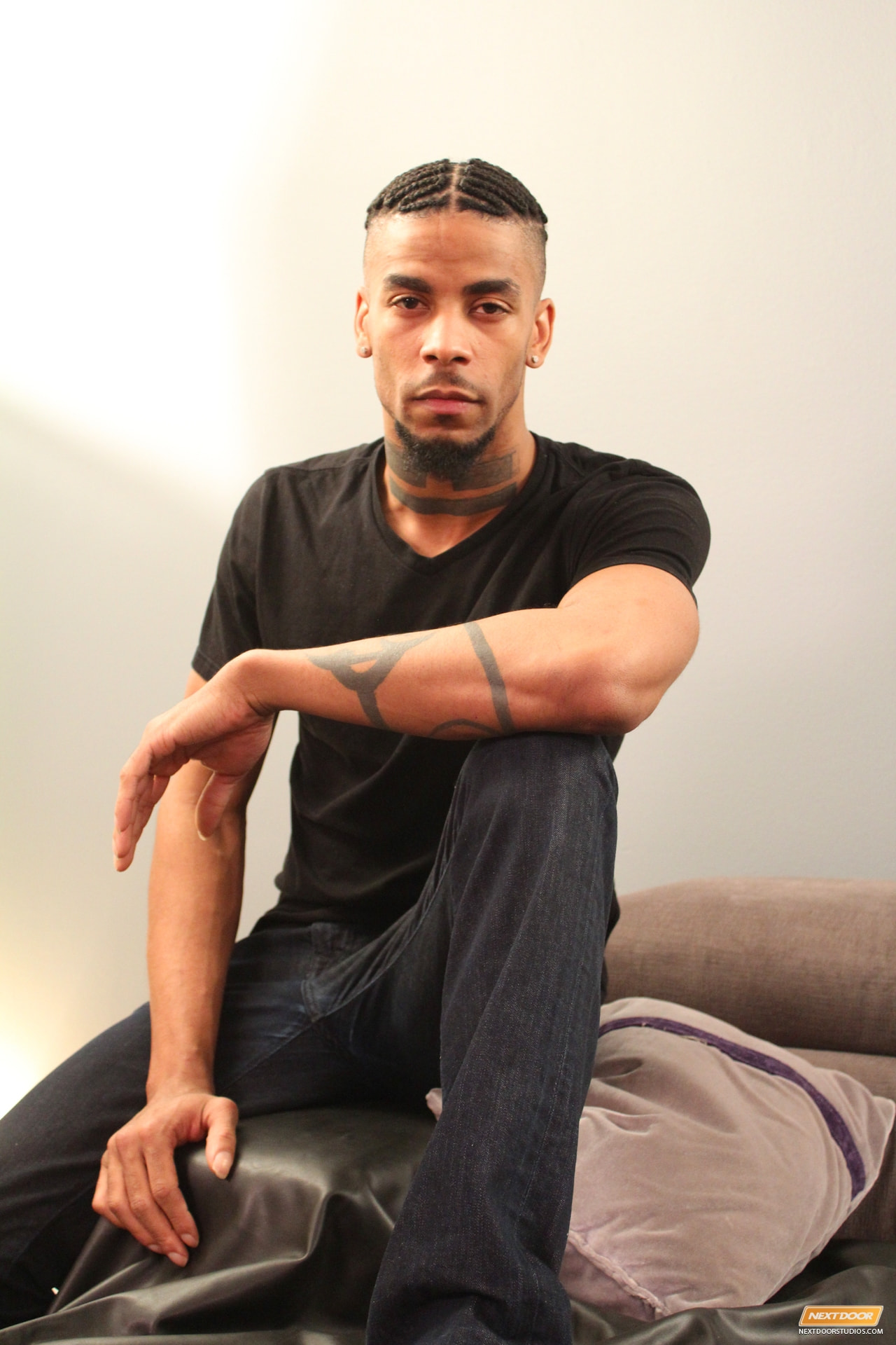 Kiern Duecan in 'Next Door Studios' Best Men (Thumbnail 12)