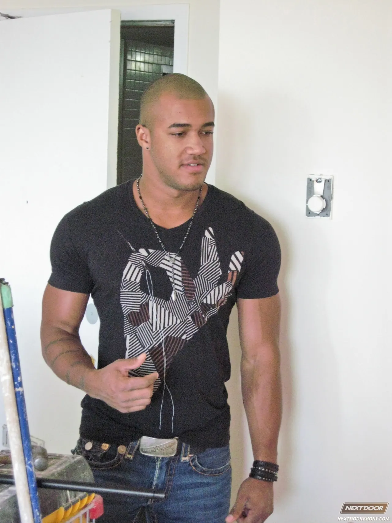 Kiern Duecan in 'The Grand Tour' from 'Next Door Studios' (Photo 2) Next Door Studios 'The Grand Tour' starring Kiern Duecan (Photo 2)