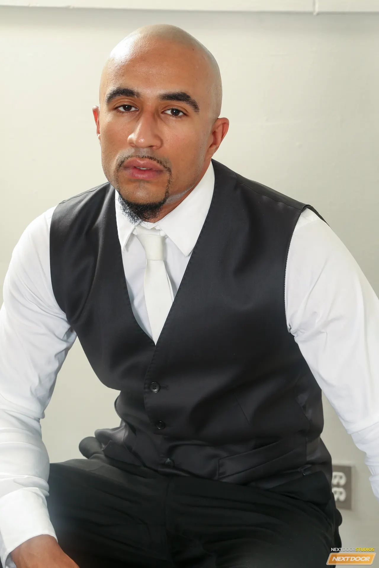 Next Door Studios 'King Noire' starring King Noire (Photo 3)