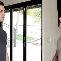 Leo Luckett in 'Next Door Studios' Exposed Listing (Thumbnail 14)