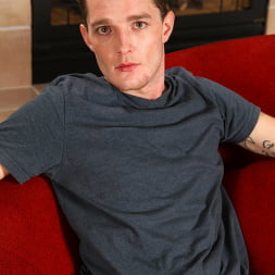 Logan Hanes in 'Next Door Studios' Logan Hanes (Thumbnail 4)