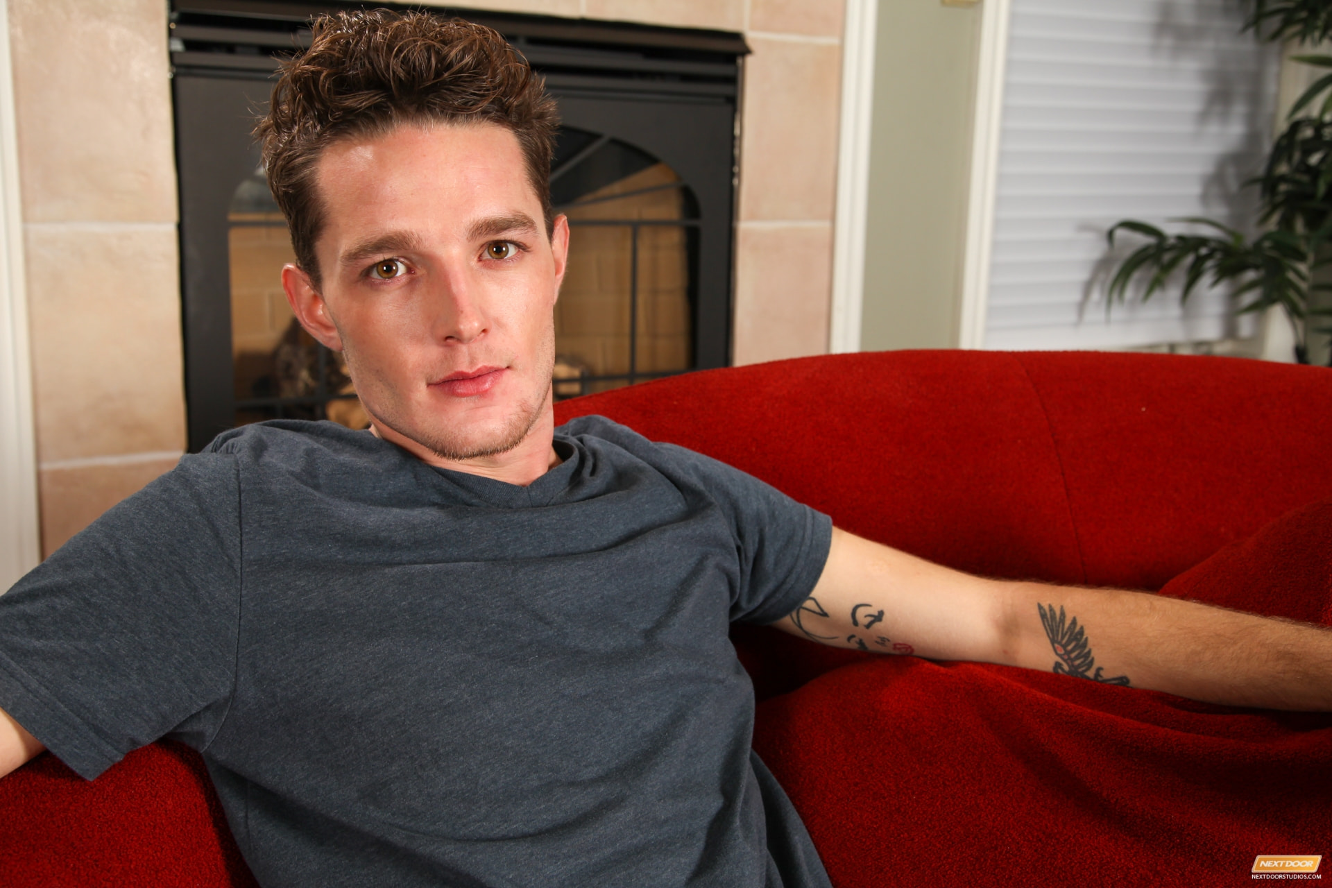 Logan Hanes in 'Next Door Studios' Logan Hanes (Thumbnail 5)