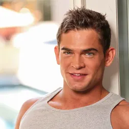 Luke Milan in Luke Milan (Photo 12) Luke Milan in 'Next Door Studios' Luke Milan (Thumbnail 12)