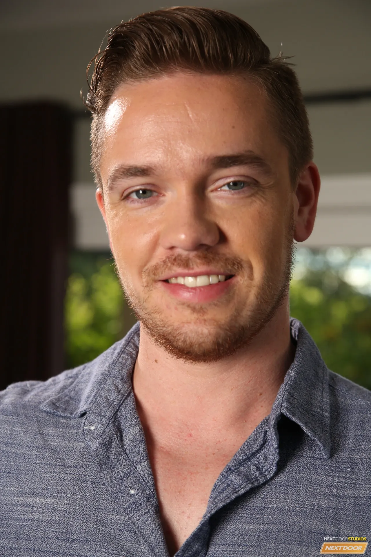 Next Door Studios 'Size Matters' starring Mark Long (Photo 4)