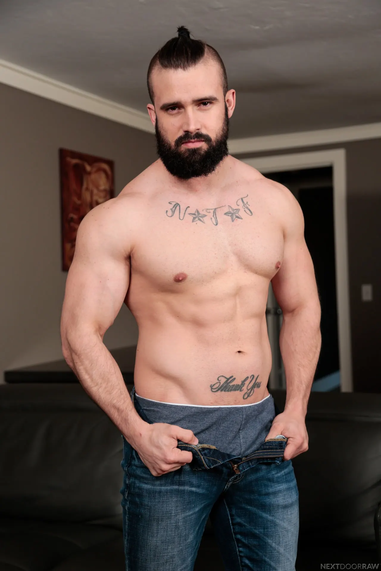 Next Door Studios 'Bend and Spread' starring Mathias (Photo 3)