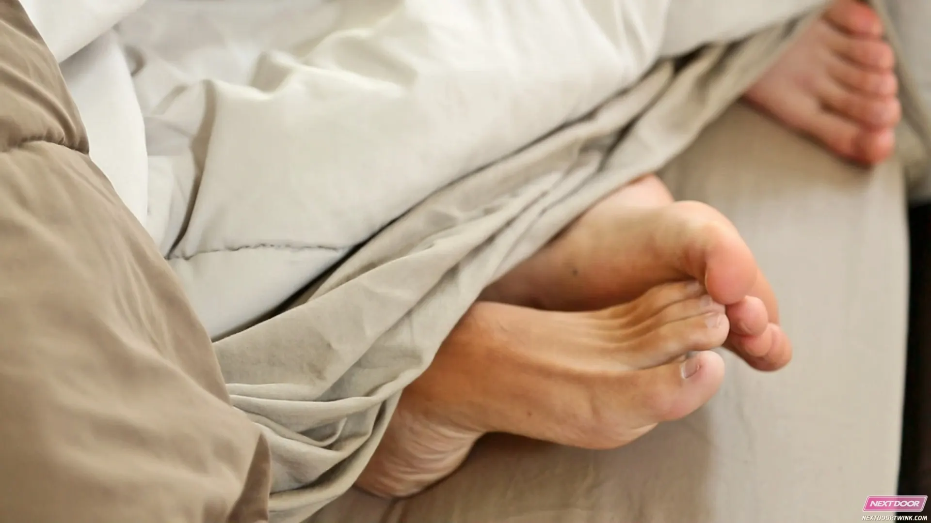 Next Door Studios 'Waking Up is Hard To Do' starring Matthew Keading (Photo 8)