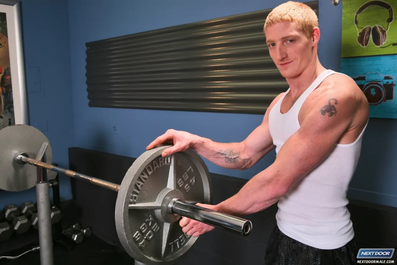 Next Door Studios 'Max Thrust' starring Max Thrust (Photo 5)