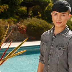 Maxim Rose in 'Next Door Studios' Maxim Rose (Thumbnail 4)