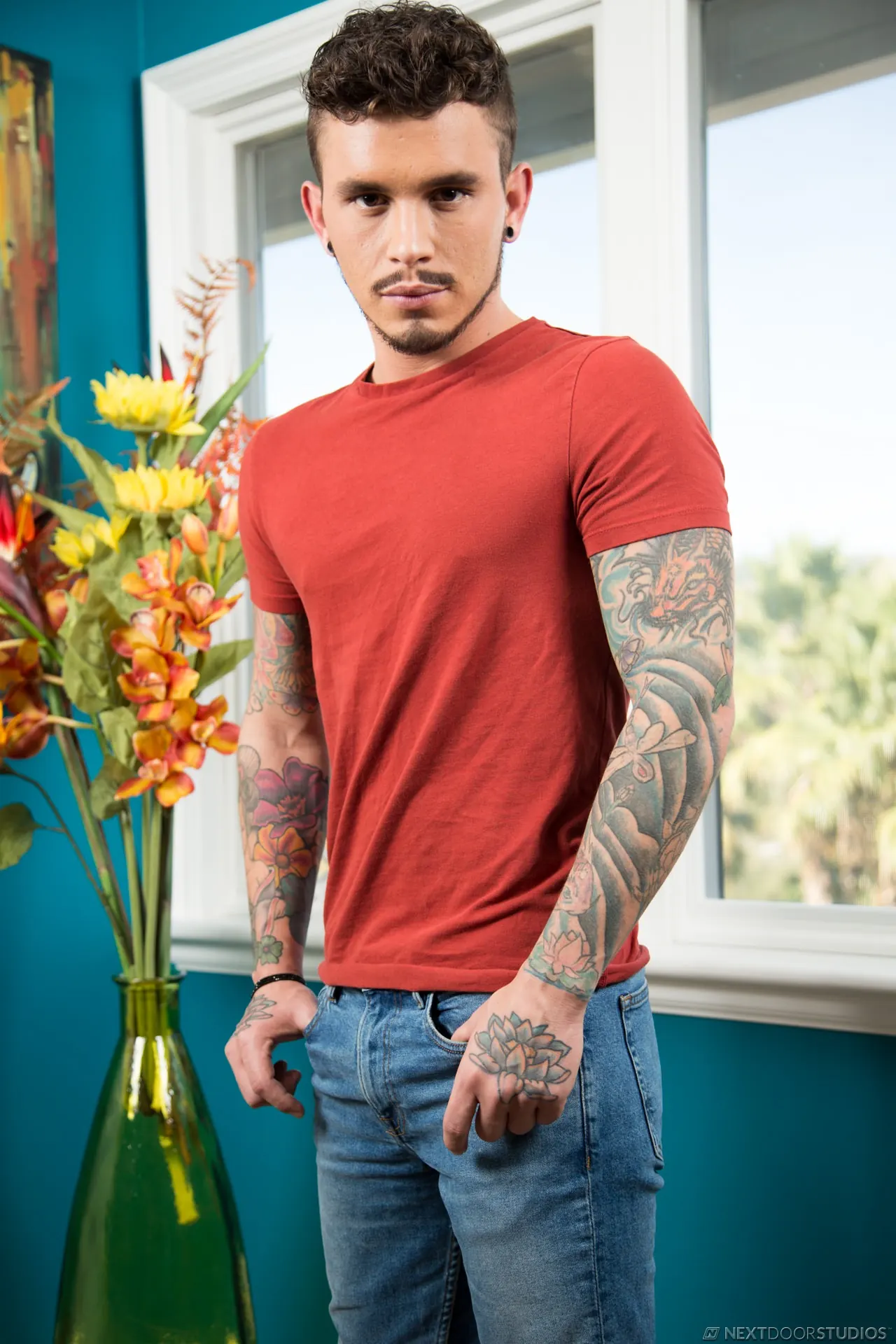 Next Door Studios 'Revealing Fortune' starring Michael Del Ray (Photo 12)