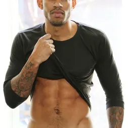 Mike Mann in 'Next Door Studios' Mike Mann (Thumbnail 3)