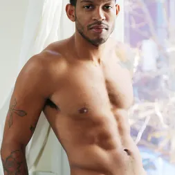 Mike Mann in 'Next Door Studios' Mike Mann (Thumbnail 6)