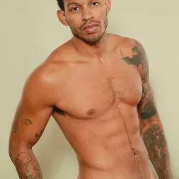 Mike Mann in 'Next Door Studios' Mike Mann (Thumbnail 8)