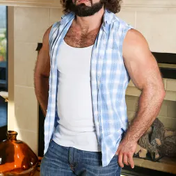 Morgan Shades in 'Next Door Studios' Big Rig Breakdown (Thumbnail 1)