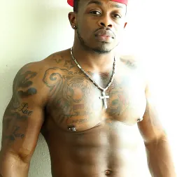 Mustang in 'Next Door Studios' Mustang (Thumbnail 3)