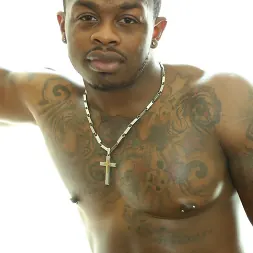 Mustang in 'Next Door Studios' Mustang (Thumbnail 5)