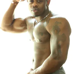 Mustang in 'Next Door Studios' Mustang (Thumbnail 6)