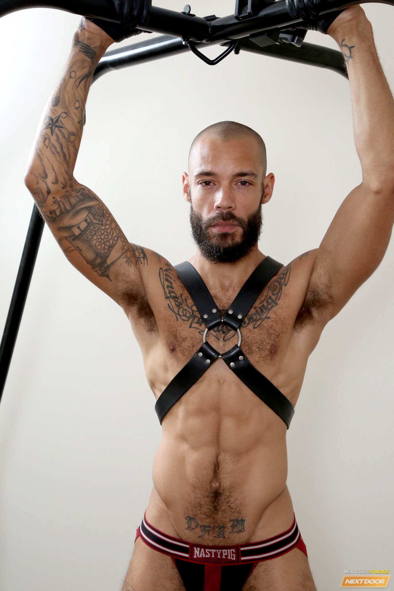 Next Door Studios 'Cuff Love' starring Nubius (Photo 15)