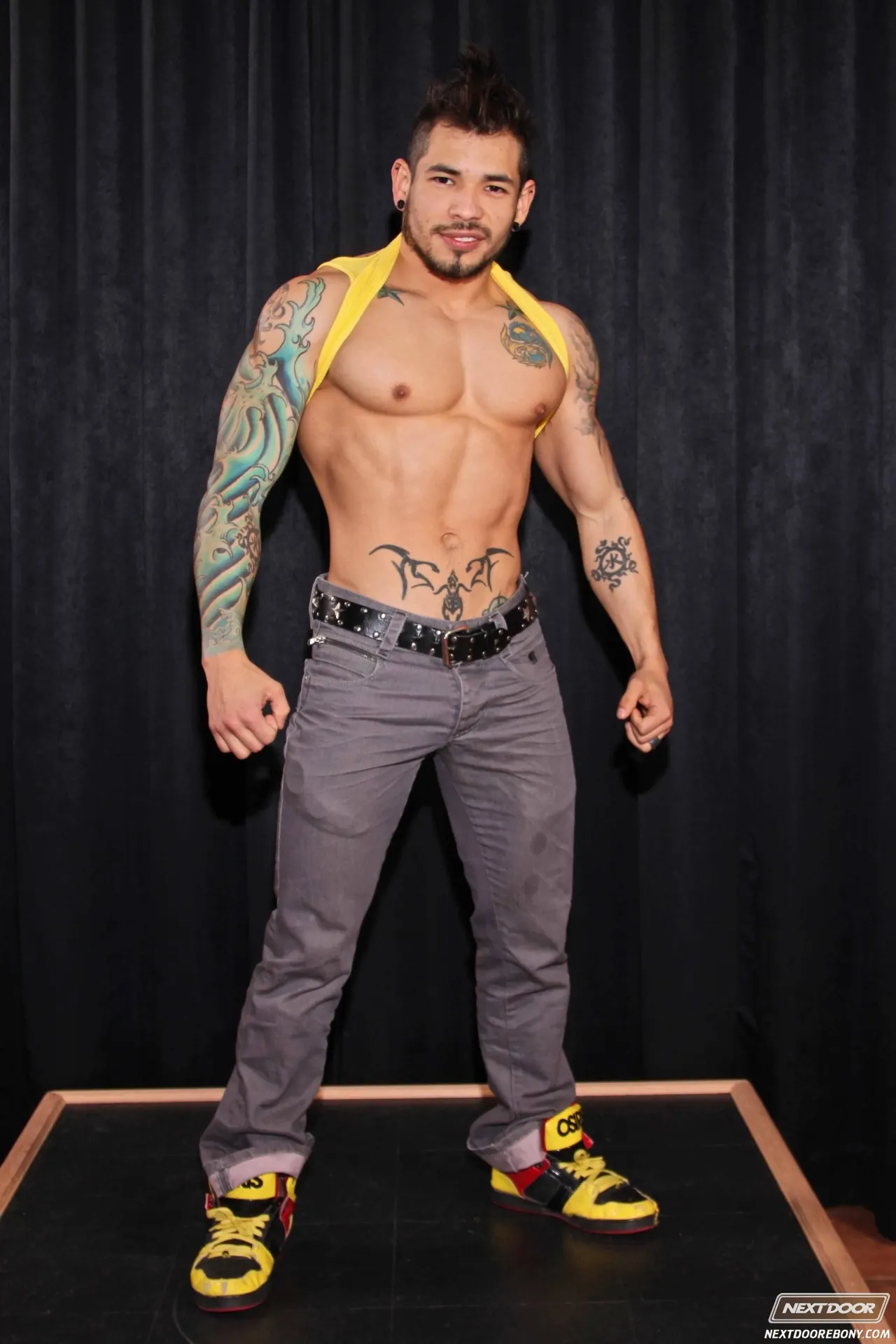 Next Door Studios 'Making the Cut' starring Nubius (Photo 28)