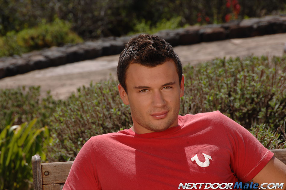 Oliver Saint in 'Next Door Studios' Oliver Saint (Thumbnail 3)